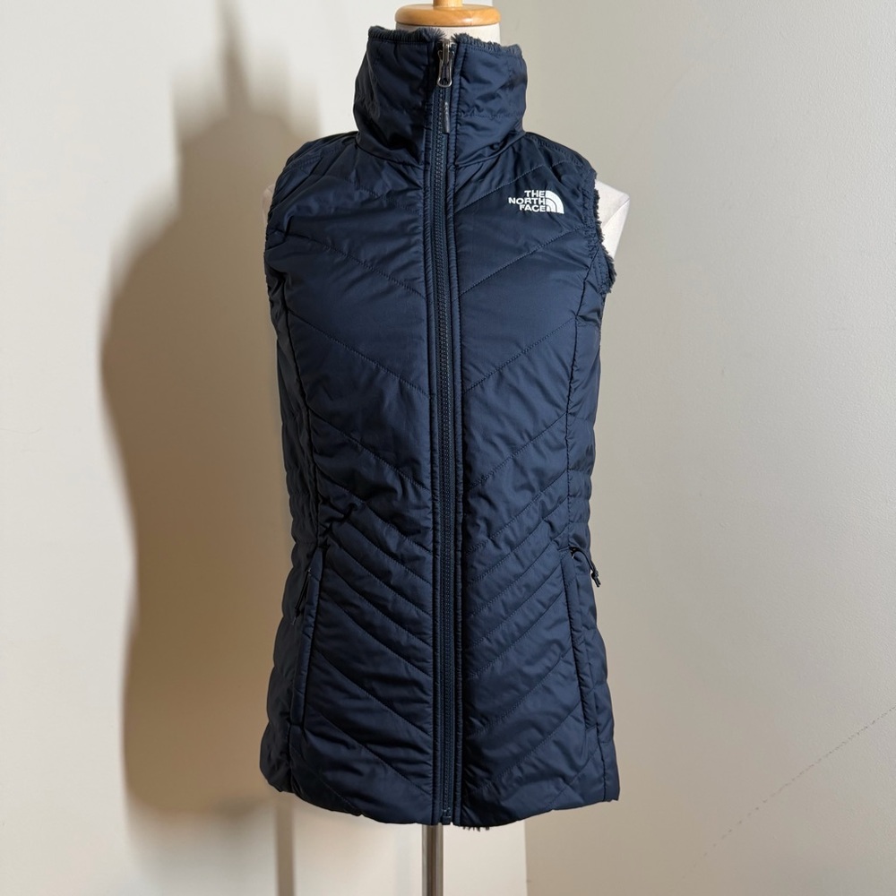 NEW! The North Face Women’s Black Reversible Puffer Vest -SZ XS - Fluffy Quilted